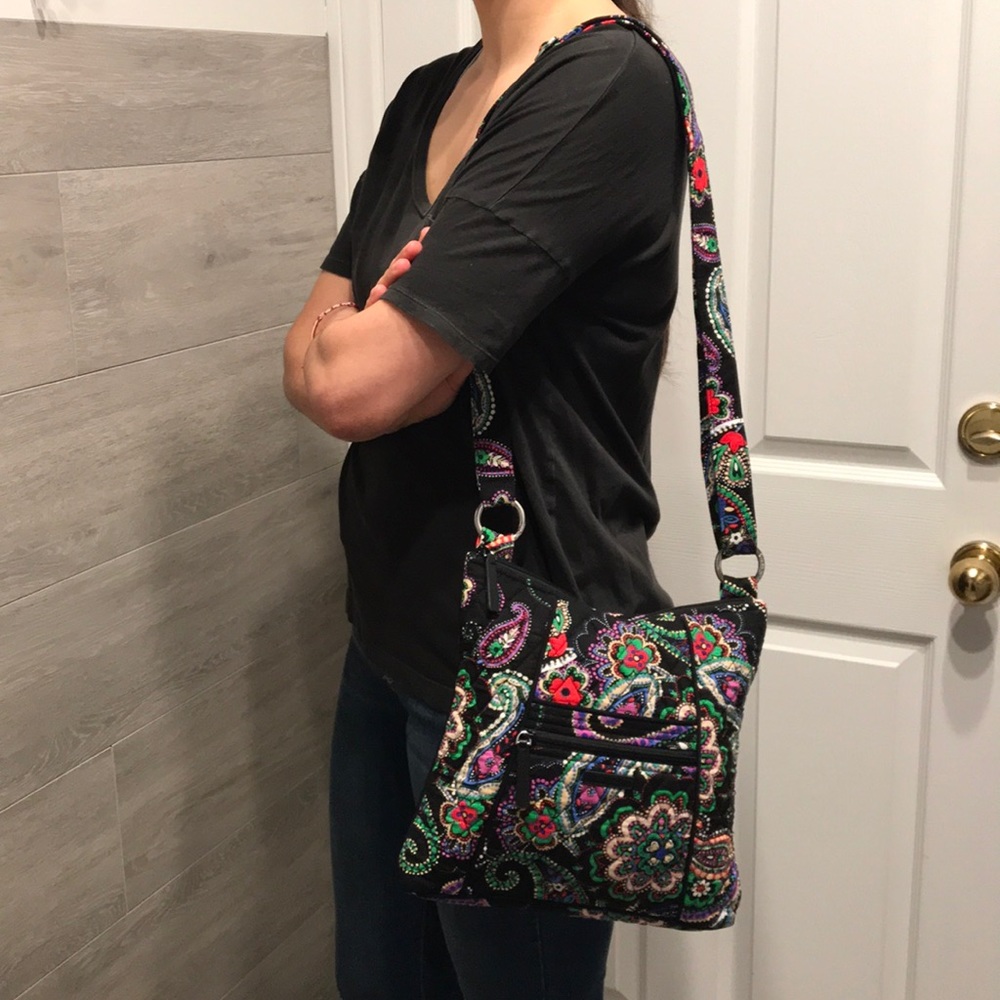 Brand new Vera Bradley black paisley hipster